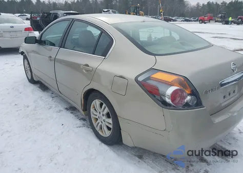 2010 Nissan Altima 2.5 S z USA, uszkodzony, nr VIN 1N4AL2AP1AC144097